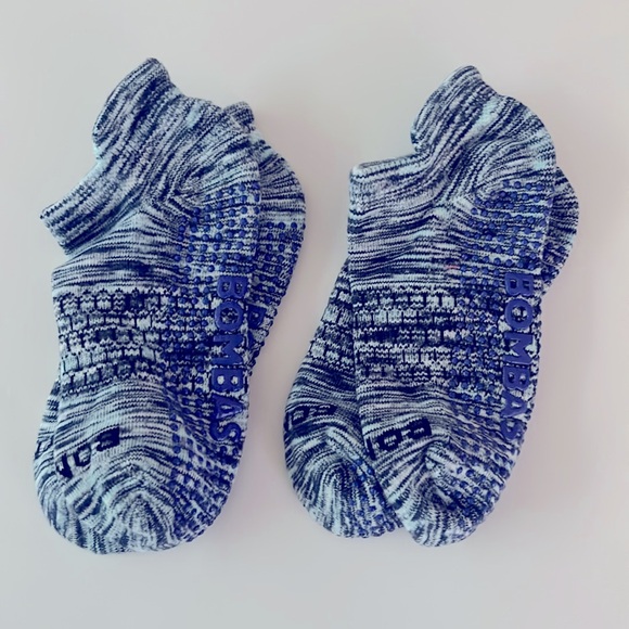 Bombas 2 New pair Small Gripper Ankle Socks Blue  Heather w/ Purple Gripper - Picture 1 of 1